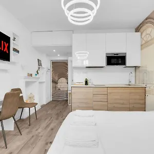 Marghera Metro Wifi & Shopping Milano